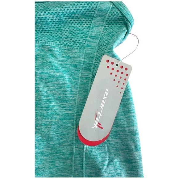 Activewear Bundle Calvin Klein, Exertek, Lions Den & Paradox Tops & Leggings - Picture 14 of 14